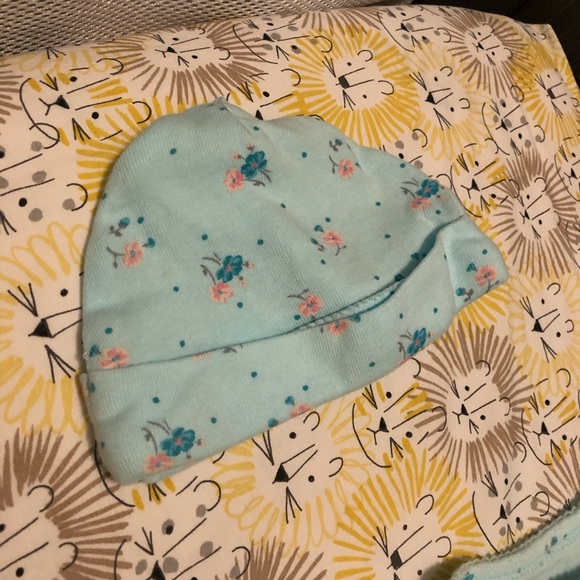 Carter's Baby Girl 4 Pc Matching Set blue florals - Picture 4 of 13